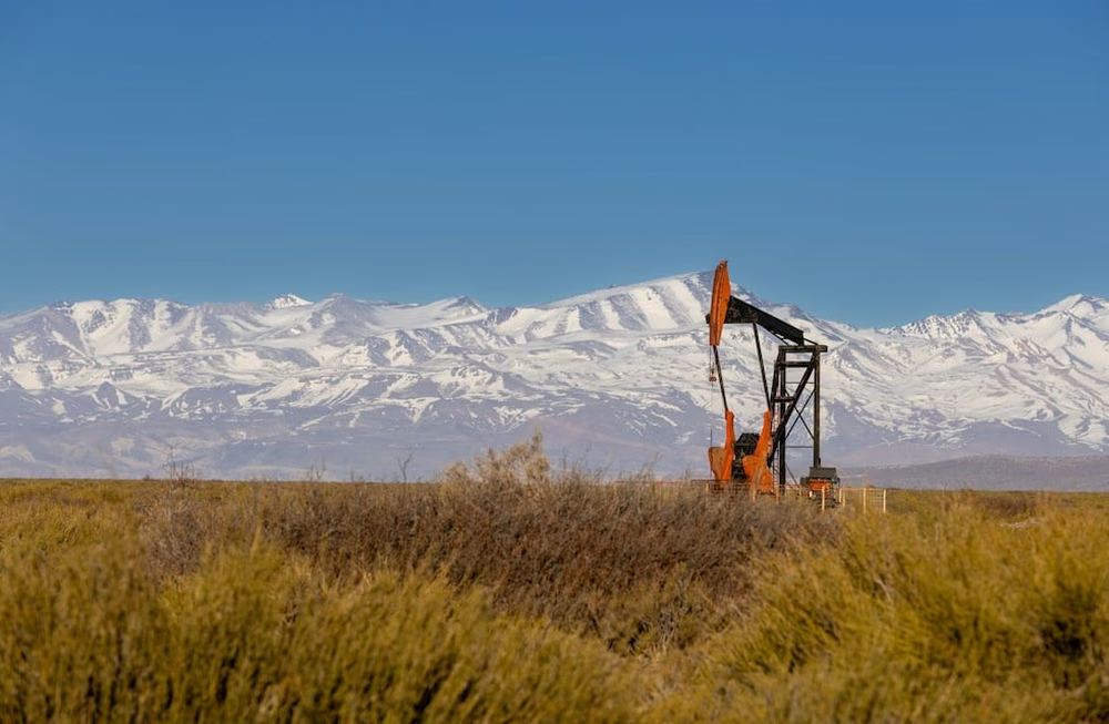 Mendoza adjudicó dos áreas hidrocarburíferas por USD 6,134 millones