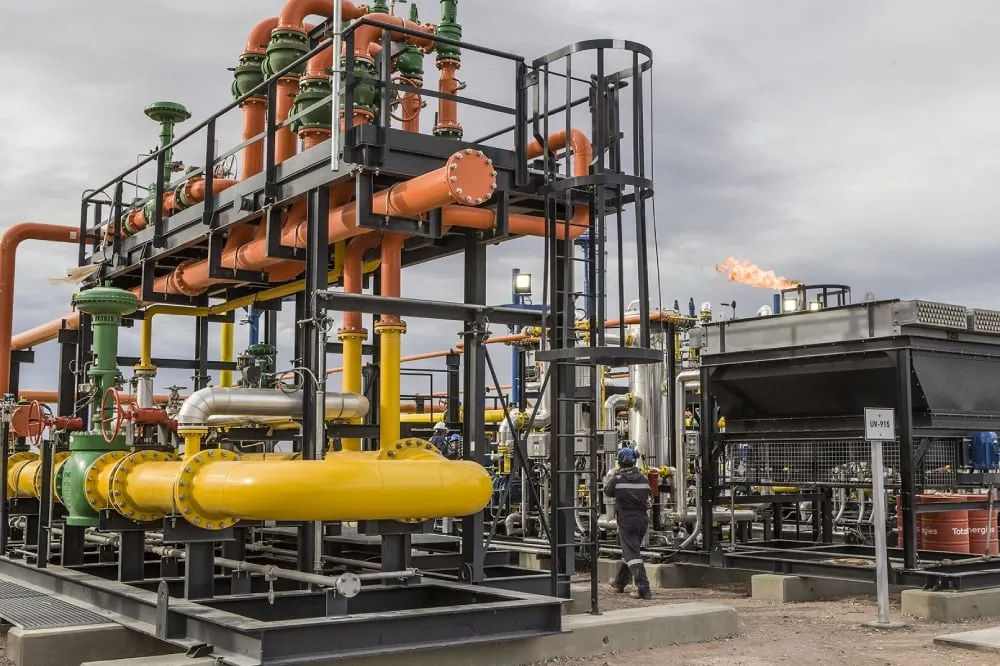Neuquén exige el cierre de 208 pozos petroleros urbanos a Fluxus