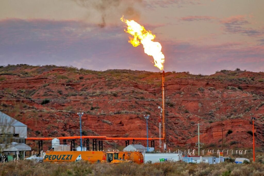 Neuquén: las emisiones hidrocarburíferas cayeron 9,36% entre 2023 y 2025